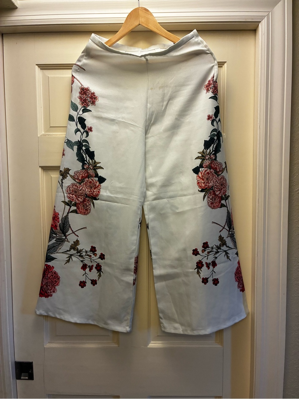 Floral Wide-Leg Satin Pants in White with Pink Rose Print
